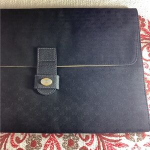 Vintage Gucci GG Monogram Canvas Leather Portfolio Clutch Accessory Collection